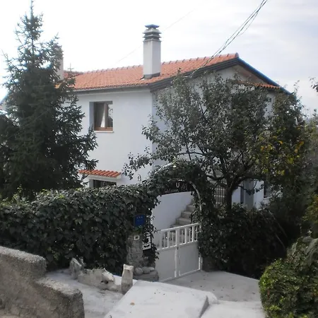 Haldej Apartment *