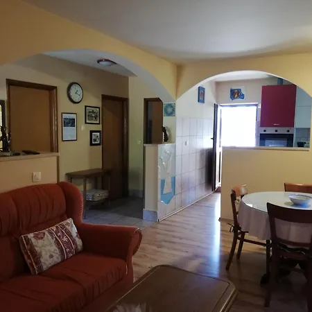 Haldej Apartment *